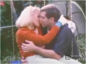 25.jpg (15951 bytes)