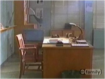 42.jpg (15471 bytes)