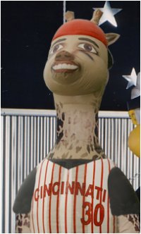 kengiraffeyjr.jpg (17670 bytes)