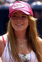 lohan6.jpg (10284 bytes)