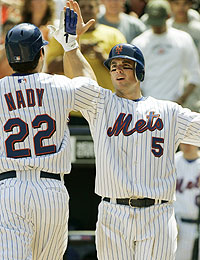 nady5.jpg (24437 bytes)