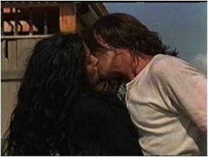 kiss20.jpg (14787 bytes)