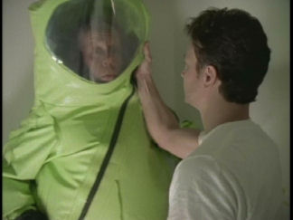 stand34.jpg (12729 bytes)