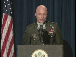 stand43.jpg (15418 bytes)