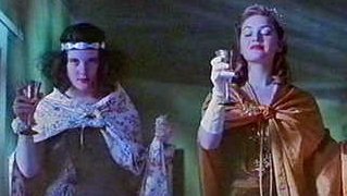 girlfriends.jpg (16099 bytes)