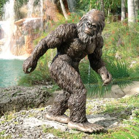 Garden sculpture of Bigfoot