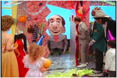 25.jpg (25747 bytes)